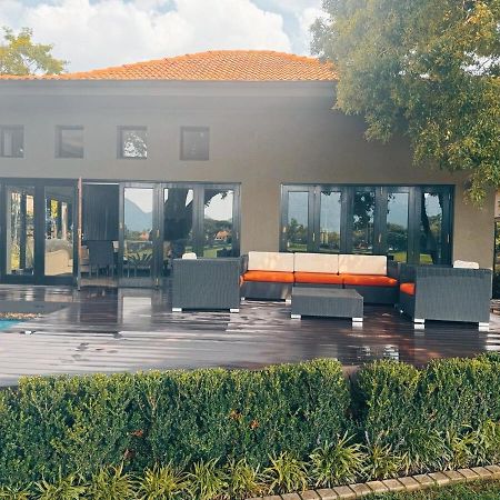 Pecanwood Relaxing Villa 5 Bedroom With Pool Hartbeespoort Exterior photo