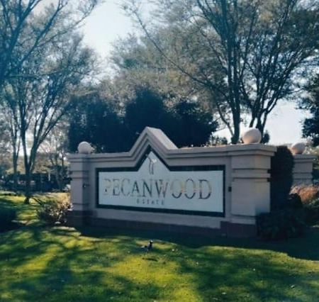 Pecanwood Relaxing Villa 5 Bedroom With Pool Hartbeespoort Exterior photo