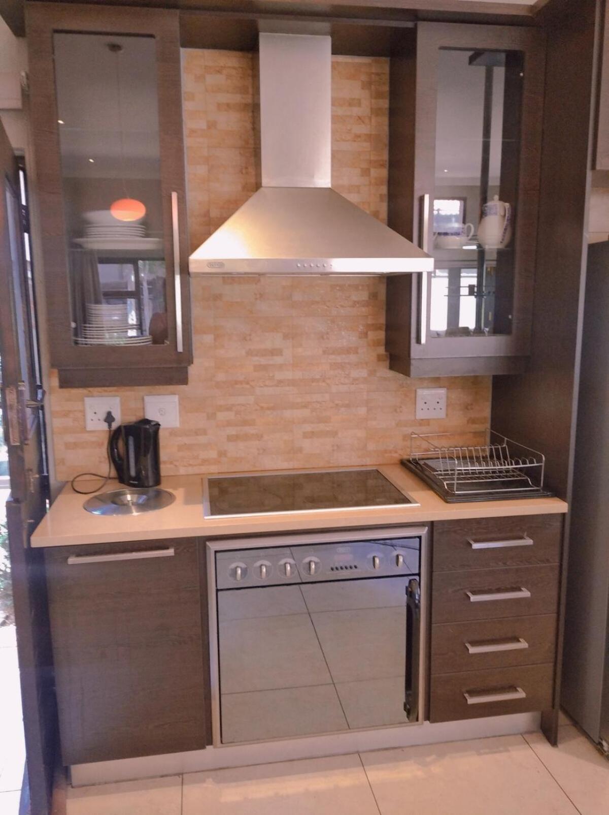 Pecanwood Relaxing Villa 5 Bedroom With Pool Hartbeespoort Exterior photo