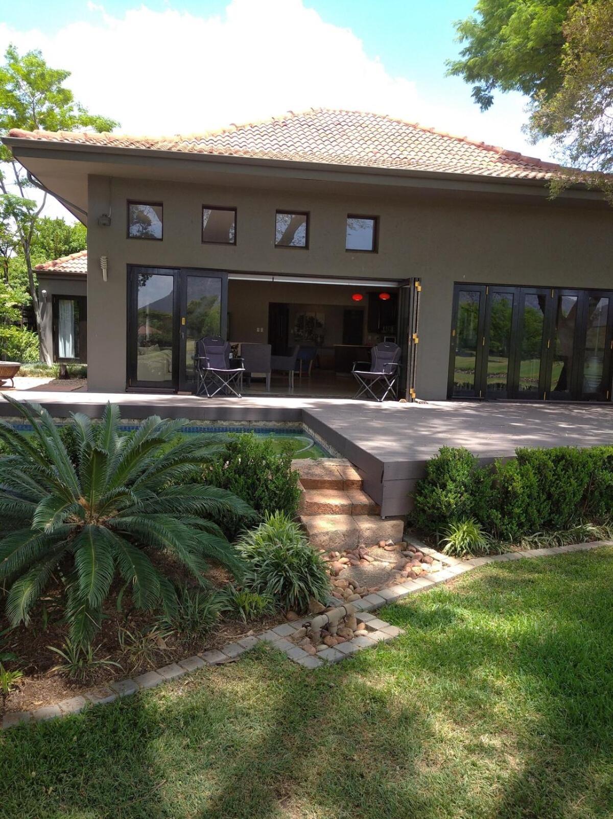 Pecanwood Relaxing Villa 5 Bedroom With Pool Hartbeespoort Exterior photo