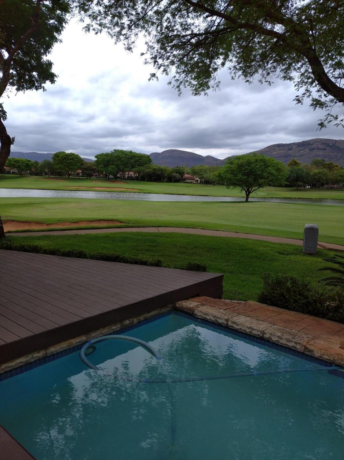 Pecanwood Relaxing Villa 5 Bedroom With Pool Hartbeespoort Exterior photo