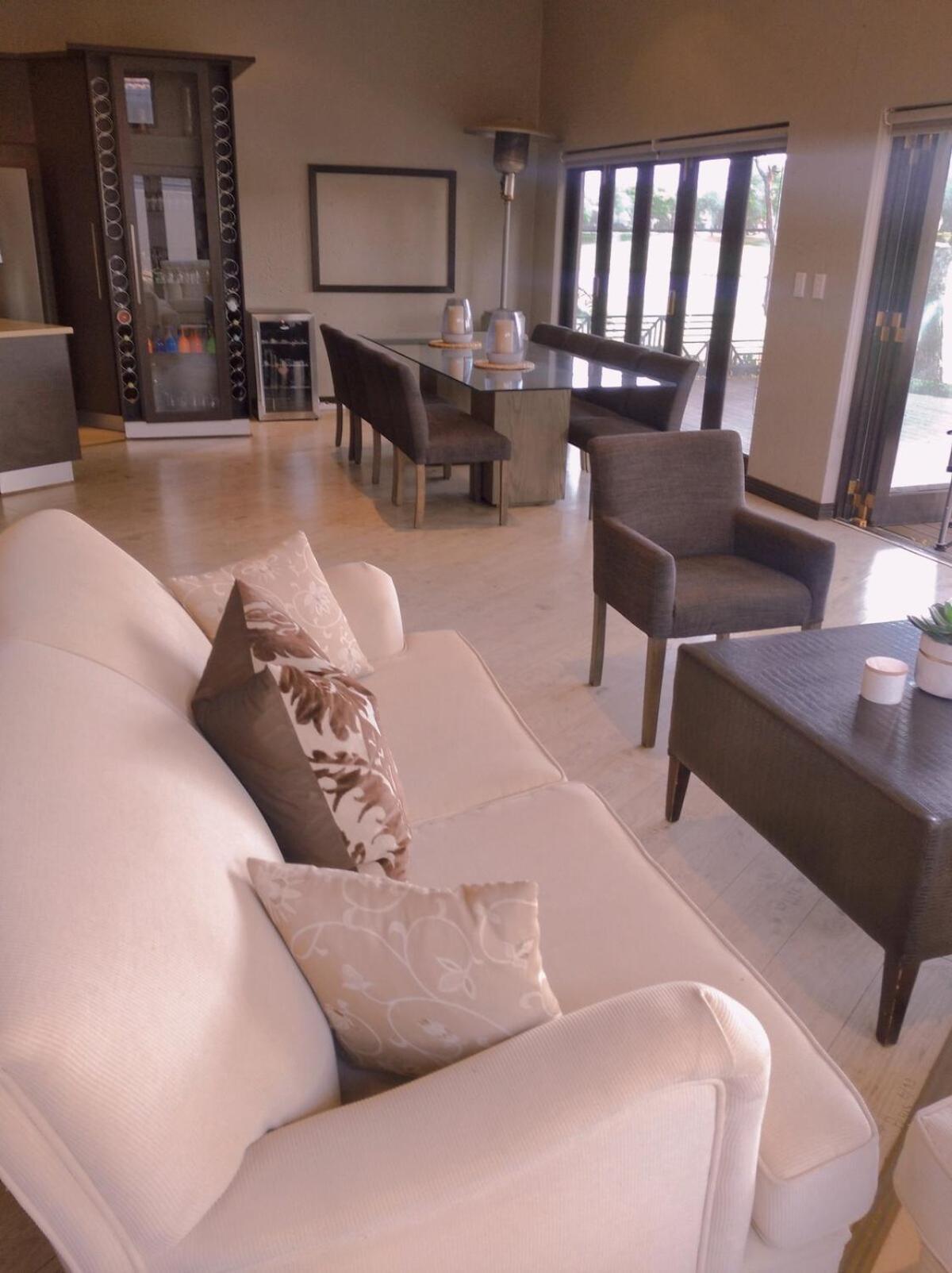 Pecanwood Relaxing Villa 5 Bedroom With Pool Hartbeespoort Exterior photo