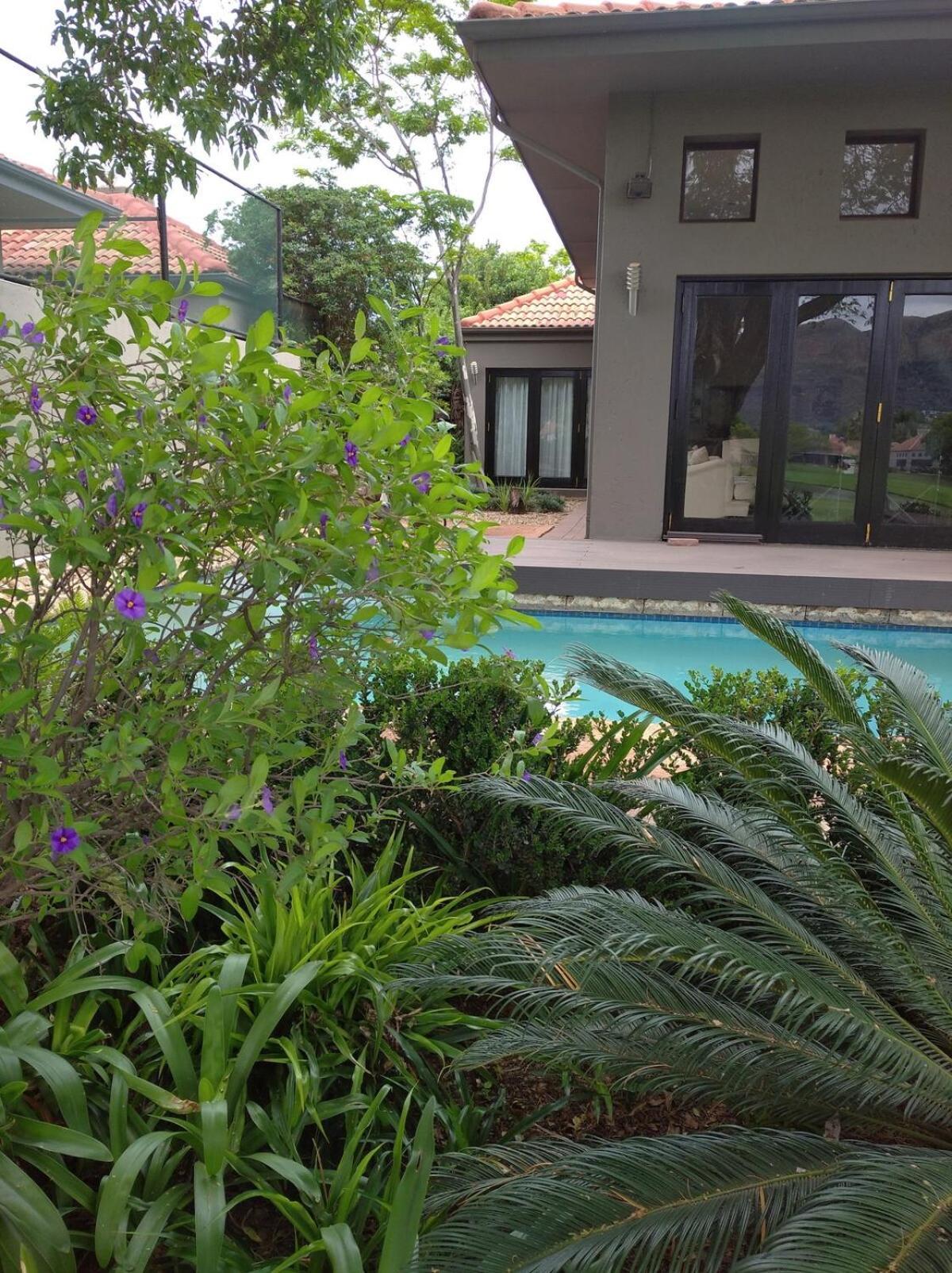 Pecanwood Relaxing Villa 5 Bedroom With Pool Hartbeespoort Exterior photo